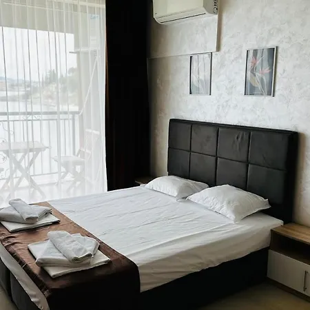 Aparthotel Akrotiria Complex