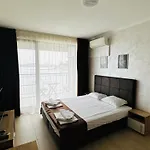 아파트호텔 Akrotiria Complex 네세부르