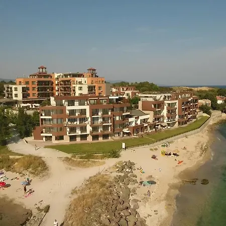 Aparthotel Akrotiria Complex