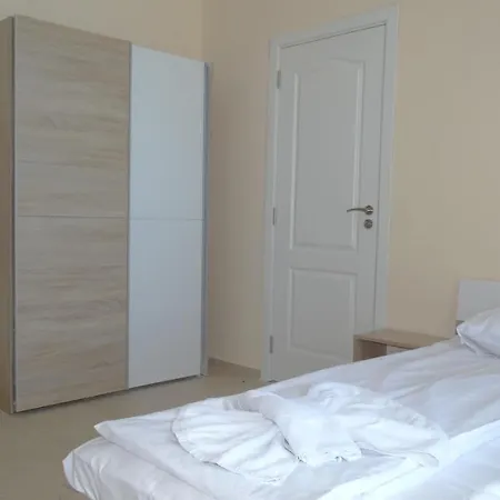 Akrotiria Complex 3*